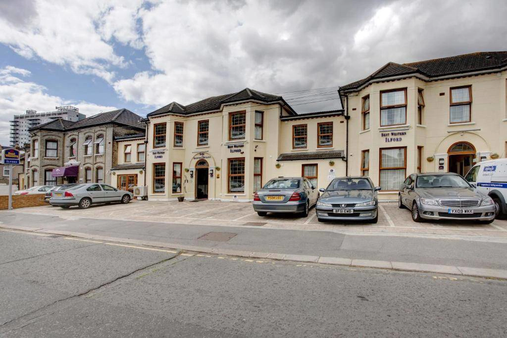 Break Hall | Best Western Ilford Hotel