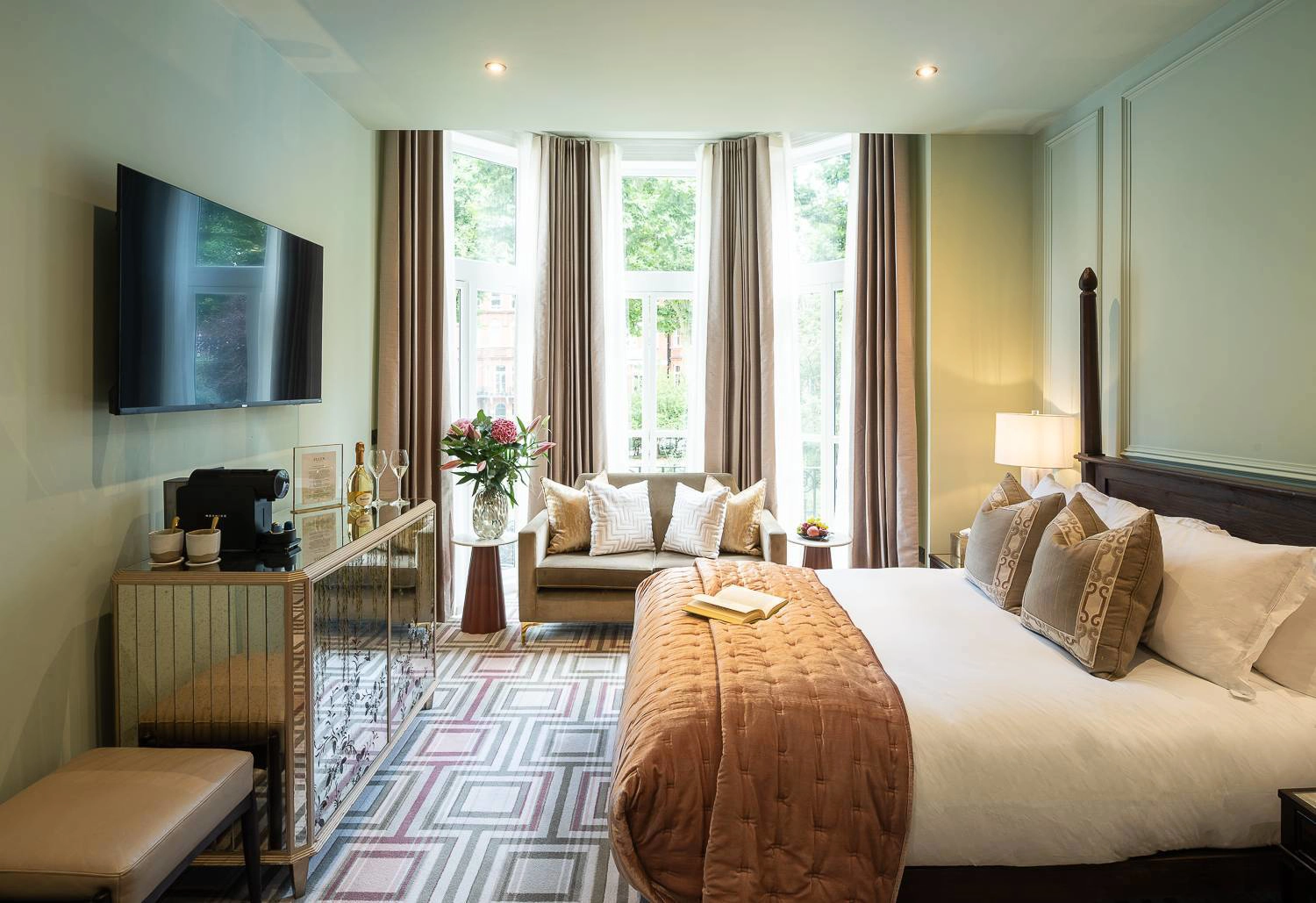 Ellen Kensington Hotel Image 3