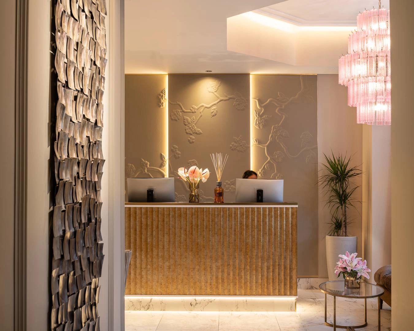 Lacquer Room Image 3
